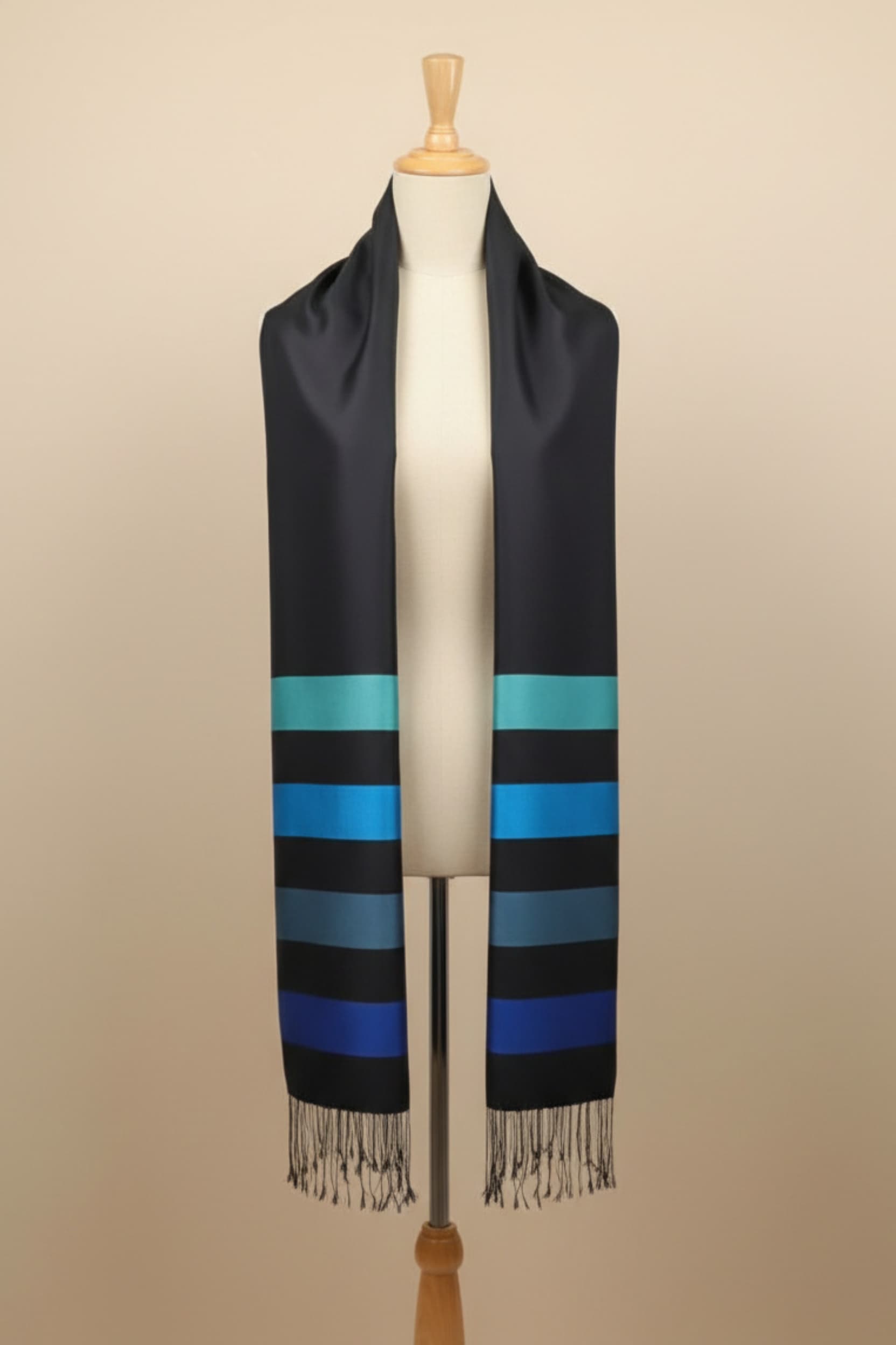 Sultana Lumina — Sapphire - Image 4