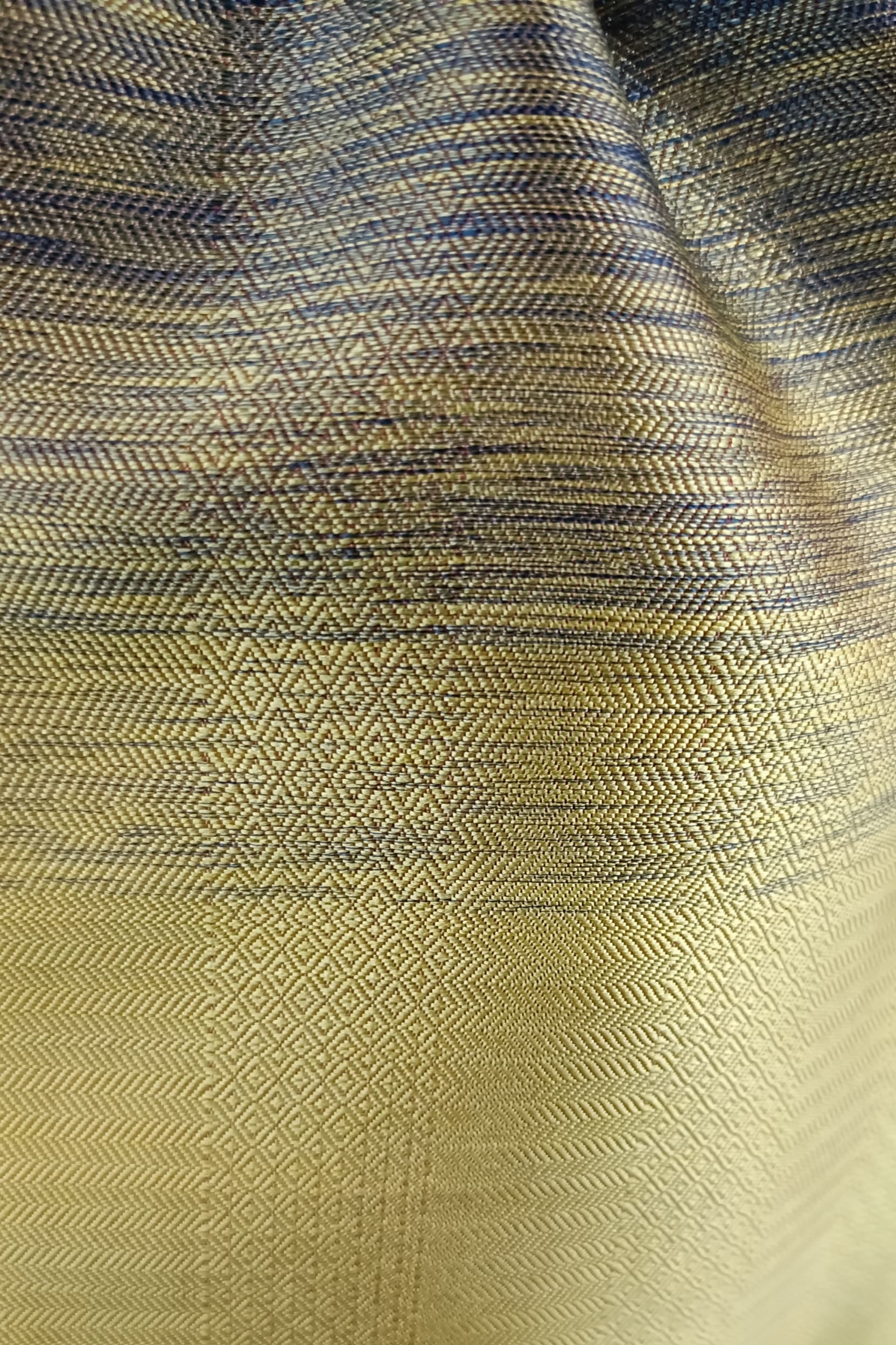 Sultana Blue–Gold Symphony - Image 5