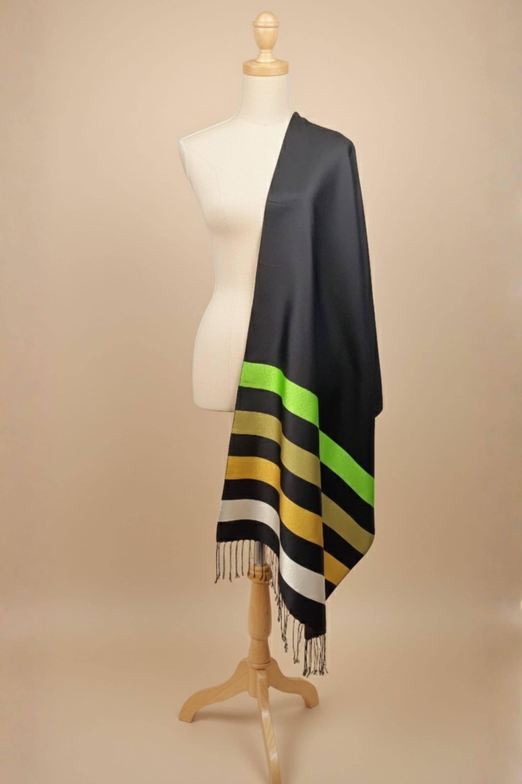 Sultana Lumina — Emerald - Image 1